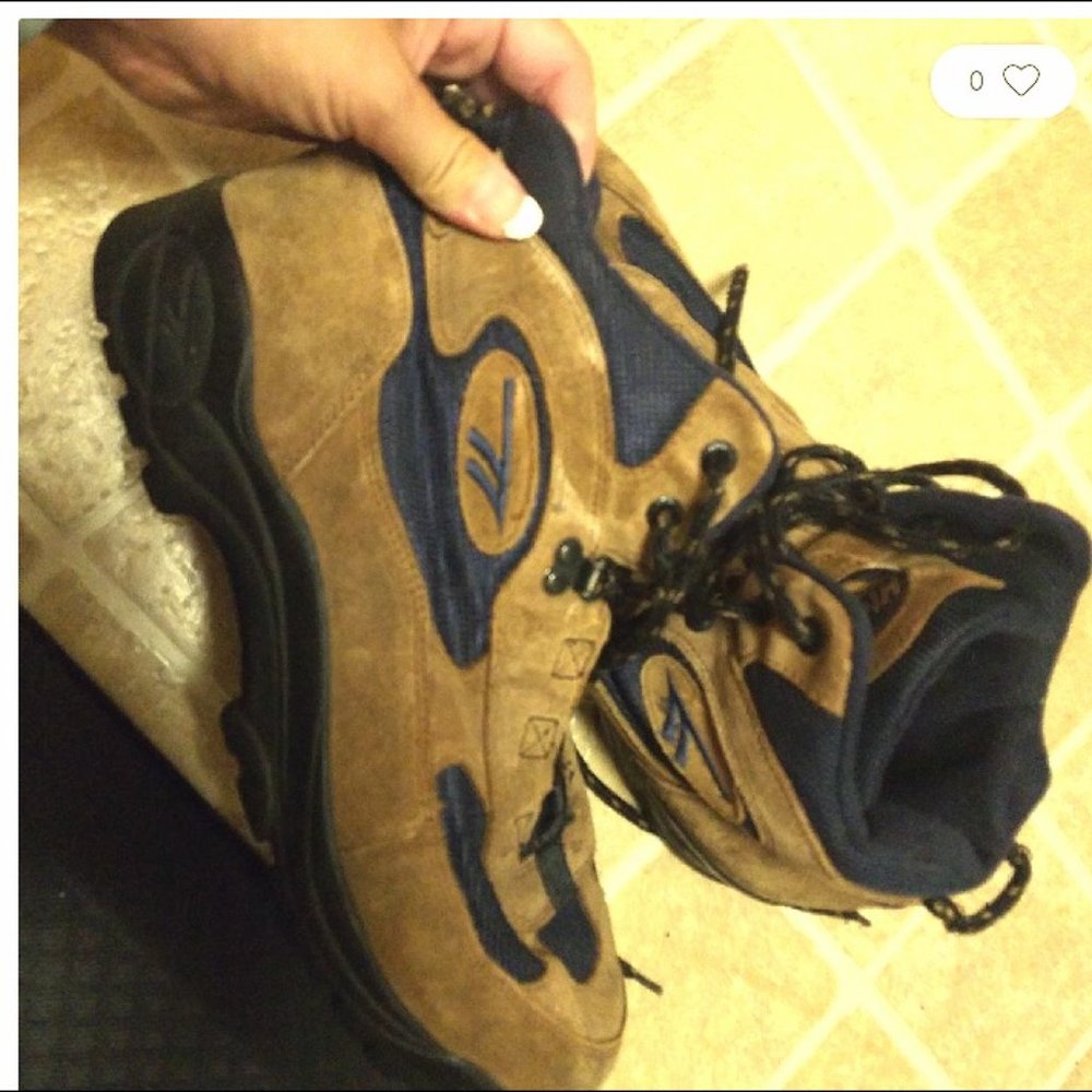 Durango 11.5 mens shoes. hi-tec sole